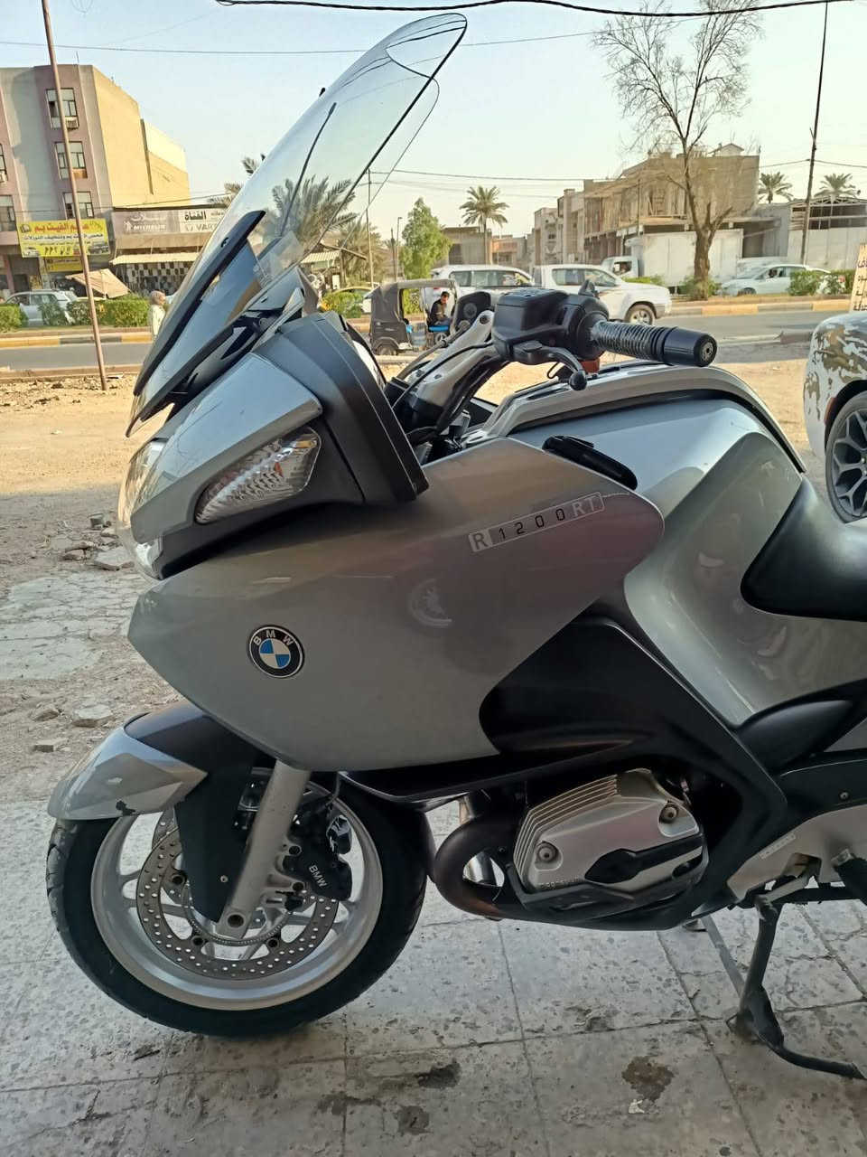 السلام عليكم دراجه بي ام للبيع رقم سنويه بغداد مكانه بغداد اني مكلف بالنشر لا حد يراسلني على الماسنجر وهذا رقم صاحب الدراجه *********** عرضه ب 70 ورقه
