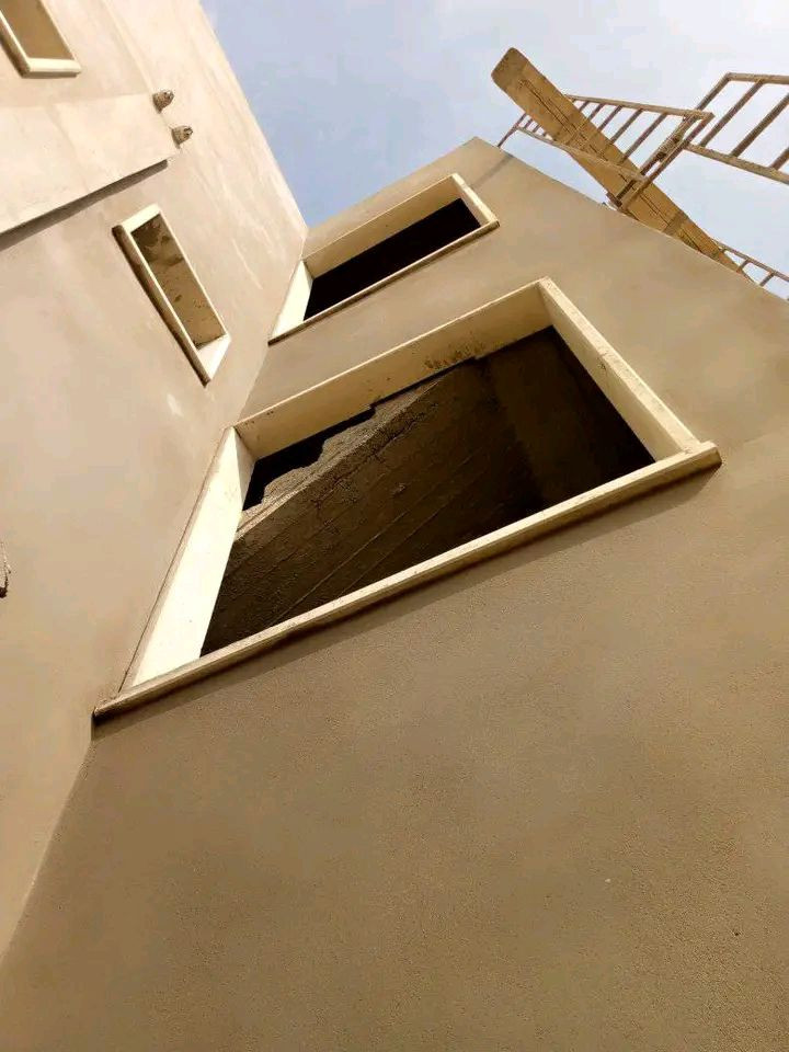 السلام عليكم لباخ سمنت متفرق حالياً سعر البخ 1750نص مالج الف دينار شربت داخل البيت متر 500دينار *********** وتساب
