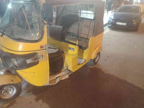 لبيع تكتك  موديل 2018 اوراق اصليه سبعه مكينه باجات 20 السعر. 1700 تكتك كلها باجات العنوان بغداد رقمي. ***********
