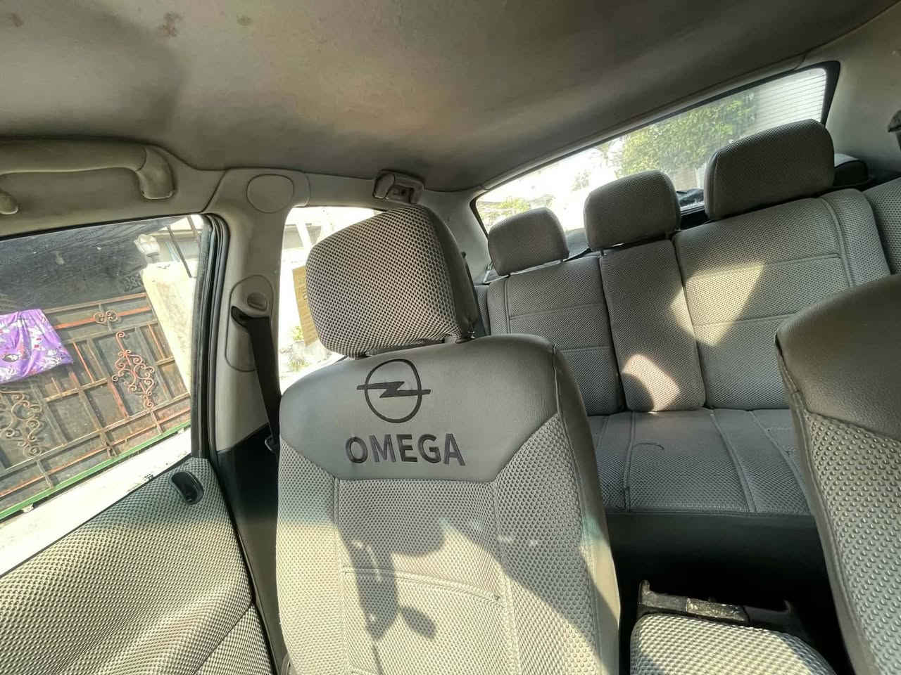 السلام عليكم

للبيع اوبل بزون موديل  1996 (مصبوغة عام للجمالية فقط  ) بدون ضربه بدون اخياس بلاديه 

مـواصـفـات الـسيــارة

تدفئة شغال قطعتين 

رقم سليمانية شرط التحويل 

تخم تاير وباتري جديد جام كهرباء 

كهربائيات كلها شغاله و ما ملعوب بيها ايرباك شركه

كشنات كهرباء غرفة نضيفه داخل نضيف  مسجل

محرك مفتوح ! كير اوتماتيك ترايك 200,للبصره 

السعر 45.بيها مجال للشراي

مكان السيارة ديالى الخالص  رقم الهاتف صاحب السيارة  ***********
