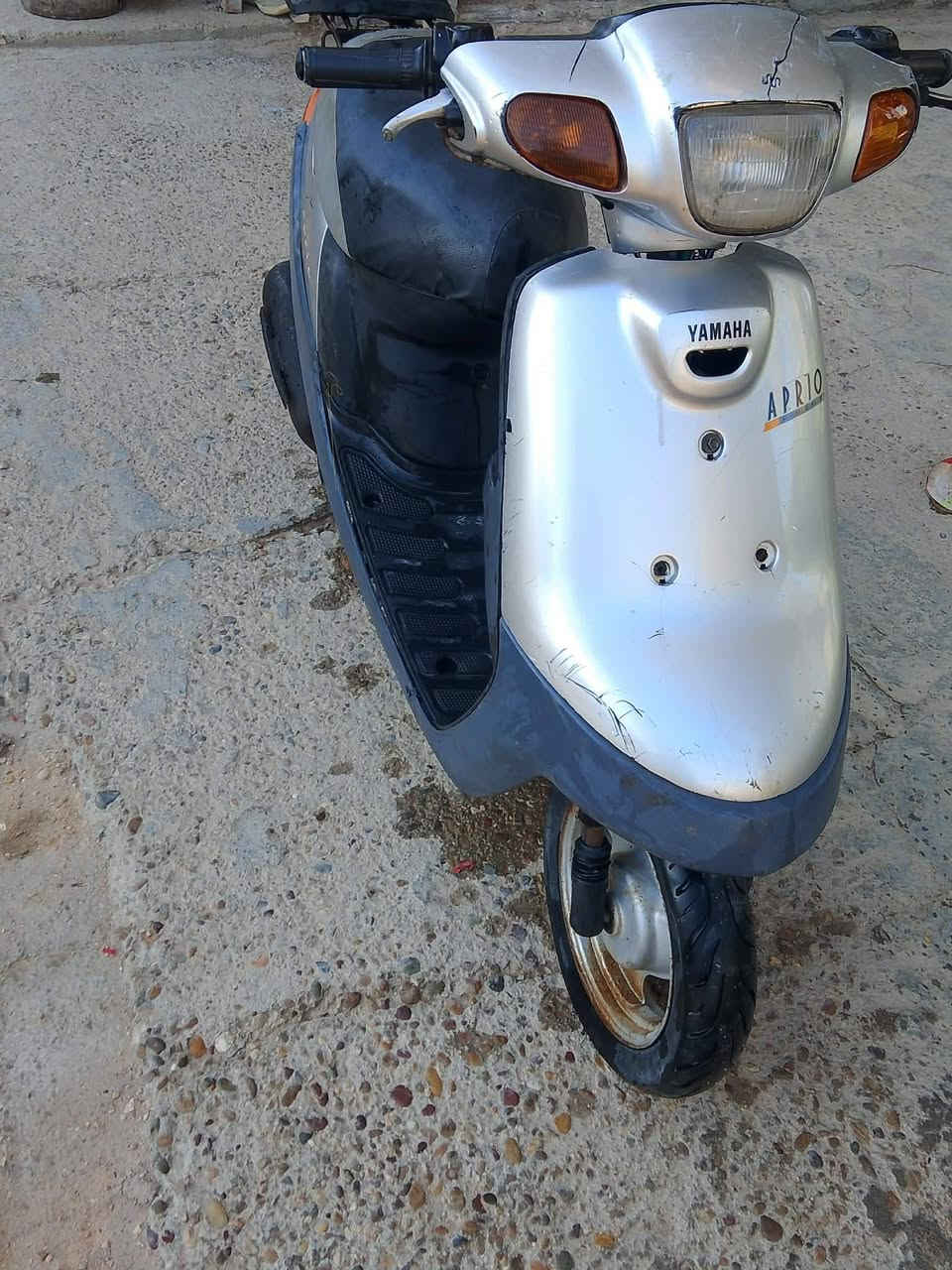 سلام عليكم دراجه للبيع جانت تشتغل وتركتها فتره ومطرت عليها وبعد ماعرف شبيها ابيع كوم حديد رايدها ب١٥٠ وبيها مجال رقمي بس واتساب ***********
