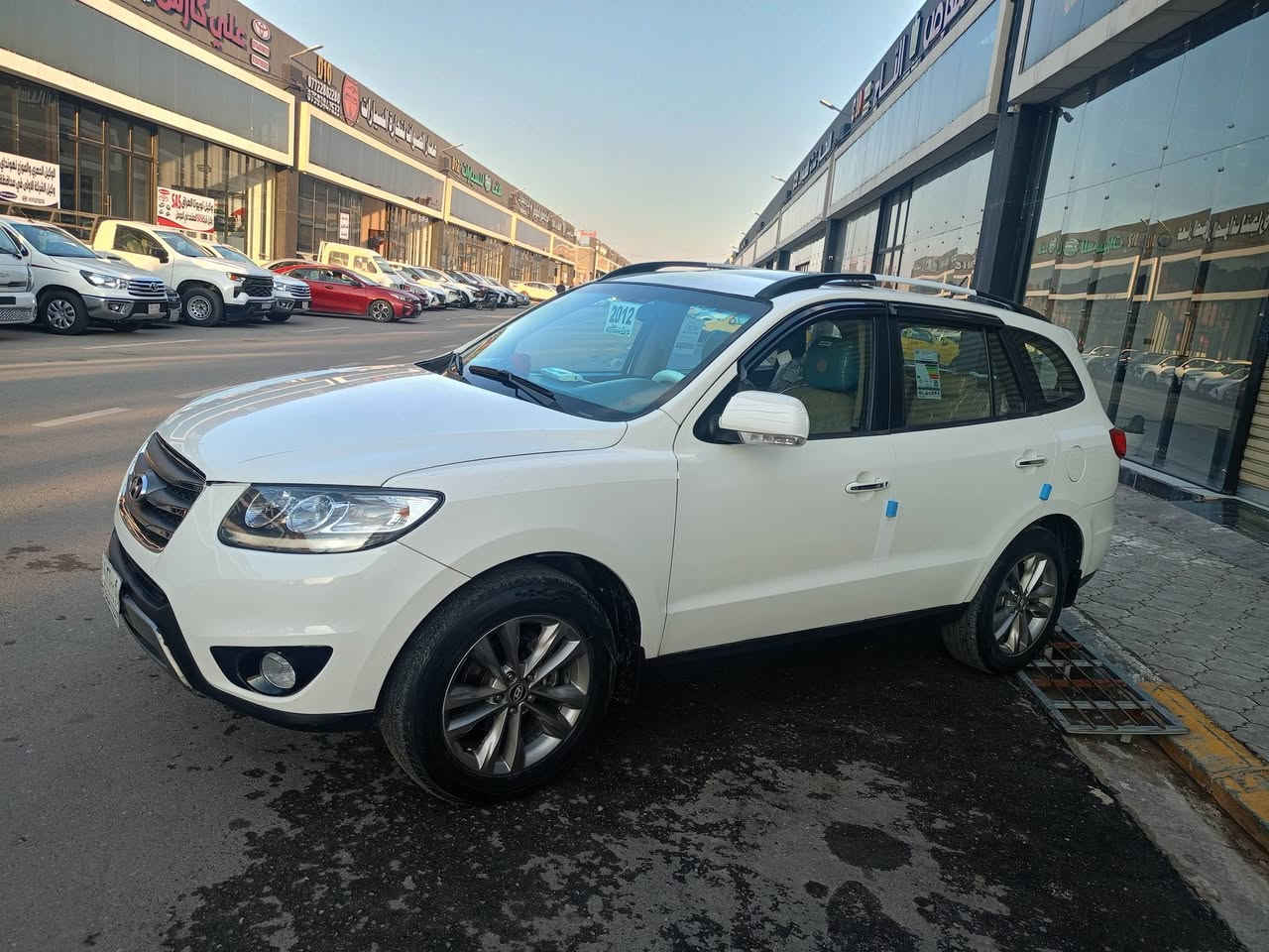 سلام عليكم اخوان سنتافي موديل 2012 رقم نينوى الماني كابون بانزين محرك 6سلندر بصمة سلايت سبعة راكب السيارة فول  مواصفات ضرر اربع قطع جهت السايق قطعتين تبديل وقطعة ونص صبغ.  سكف وتكم وبجم كلو شرط السيارة احلا من الصور جاهزة مايعوزها مصرف كلها شرط طخمها وتايراتها كلو جاهز السعر 137 الاستفسار على الرقم كورك ***********. اسيا ***********
