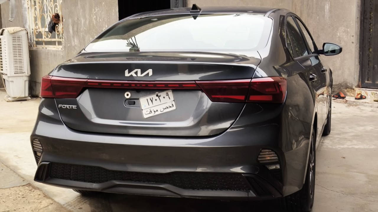 السلام عليكم : ( للبيع فقط )
كيا فورتي : موديل ( 2024 ) وارد امريكي
السعر : 160ورقه 
موبايل ***********
ا———————————————
محرك : 2000 ( دوش ) 
السياره ماشيه : 25
 :   ( لون سلفر غامق)
 
(رقم قادسية شهداءـً)
ا———————————————
مواصفات : 
سويج - شاشه ايباد _ كامره دواره- ويل كب - رادار امامي - اشاير بالمرايه الجانبيه -   -جميع ايرباكاتها سليمه- تحديد مسار -  - قياده ذاتية
ا———————————————
حادث السياره : 
بدون ايرباك 
بــنـيد
 
السياره جديده جدا بدون شخط ولا رصعه
