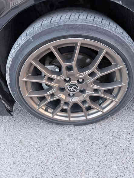 السلام عليكم 
للبيع او مراوس ب اقل 
كامري se 2023 ماشيه 48K سياره منفيس بسمي شرط الترقيم تترقم كل المحافظات  شرط بدون ايرباك محرك ٢٥٠٠ ويل TRD حجم ١٨ كشن جلد وكهرب شفتات استيرن سياره ضررها خفيف مرفق ب صور الجاملغ والقبغ الصندوك صبغ جاملغ معمر من امريكا مبدلين البليت مالتو السعر ١٩٠ ومجال *********** موصل
