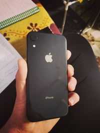 آيفون XR • ذاكرة ٦٤ • بطارية ٧٨٪