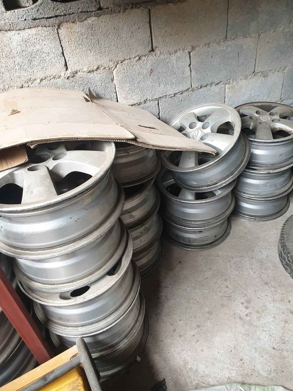 كشنات ستاركس ٢٠٠٧ ويل ستاركس ٢٠٠٧ بعقوبه تقاطع السادة محلات رزاق ستاركس *********** سعر طغم الويل ٢٠٠ الف كشنات قلاب كامل ٢٠٠ الف
