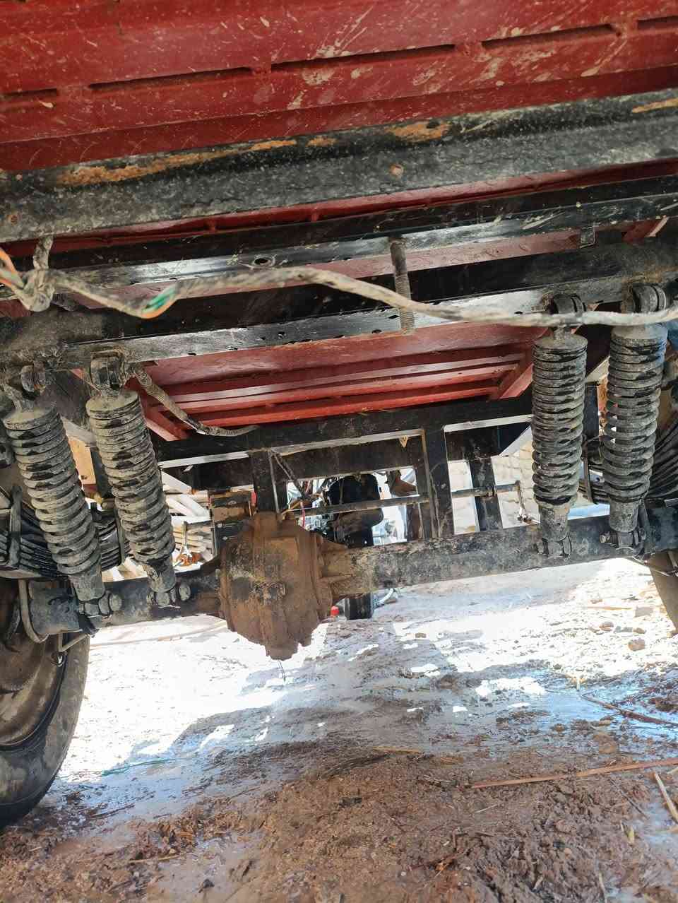 ستوته دايون موديل. 14اوراق   ستوته نضيفه  كهربائيات شغاله  محرك مفتوح.  مكاني بين الشطره والغراف   السعر. خاص ***********
