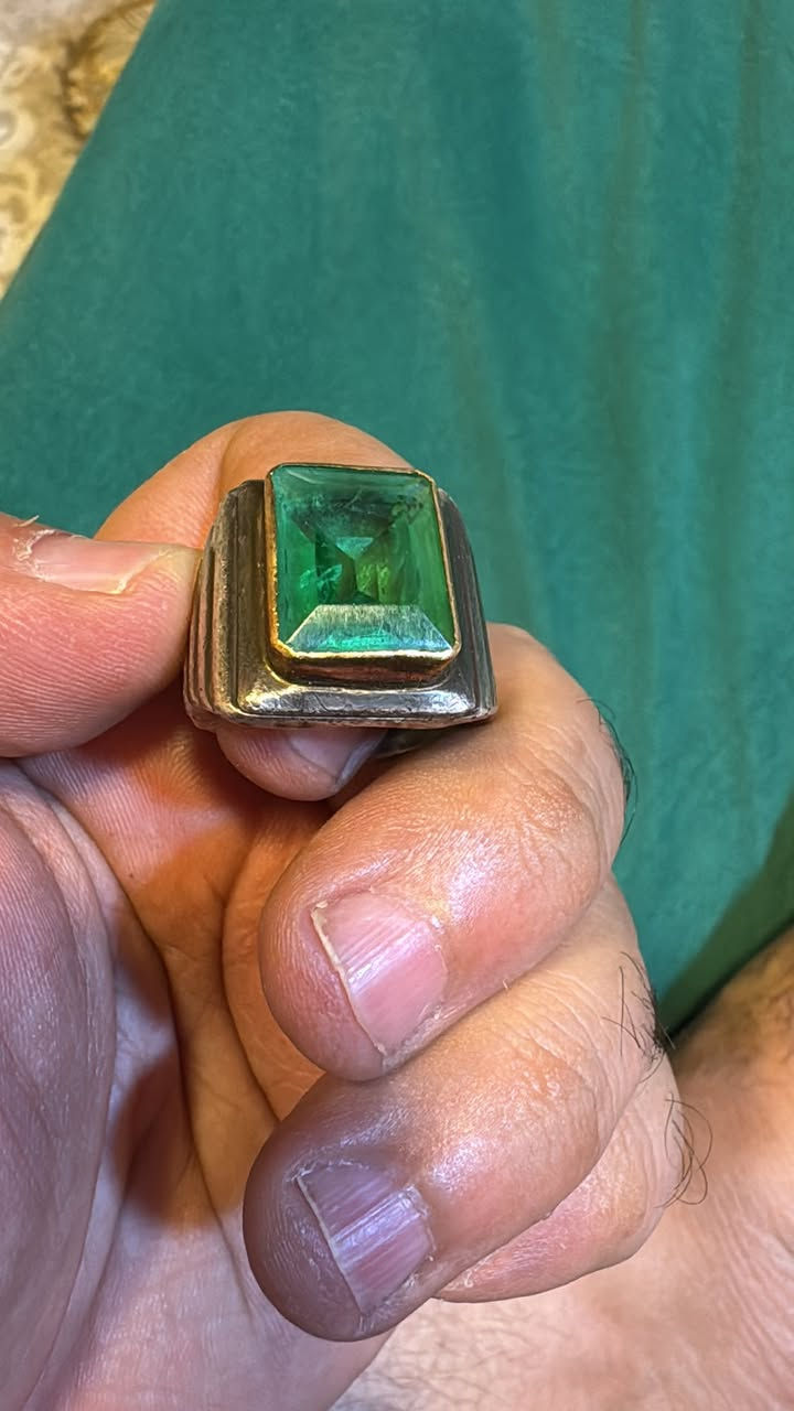 زمرد او تورمالين داير ذهب صياغه ثقيله السعر 300


**إذا كنت صاحب هذا الإعلان وتريد حذفه لأي سبب، رجاءا أرسل رسالة إلى الدعم الفني**