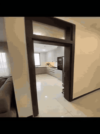 شقة مؤثثة للبيع  - طرفية على الشارع العام 

في مجمع الزهراء السكني / معسكر الرشيد 

 موقع مميز وقريب على مدخل المجمع ط3 بناية 6

مطلة على مشروع غابات بغداد

 تعد فرصة استثمارية جيدة 

مساحة الشقة 160 متر 

تتضمن 3 غرف نوم واحدة منهم ماستر 

استقبال كبير و مطبخ و حمام للضيوف مع بالكون

تحتوي الشقة على 

مطبخ ايطالي متكامل 

سخان ايطالي داخلي 

ومنظومة تبريد مركزي 

ومنظومة غاز مركزي

مع نظام رمي نفايات 

الشقة جاهزة وصالحة للسكن 

تباع مؤثثة فقط مع تحويل القرض العقاري 

السعر الكلي 300مليون 

السعر المطلوب كاش 175 مليون

السعر المتبقي  125مليون يحول على المشتري 

* بالامكان بيعها كاش كامل واني اسدد المصرف 

للتواصل ***********
