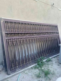 سياج او باب (3) قطع قياس القطعة 340 سم * 180 سم السعر 750 الف  الرقم :...