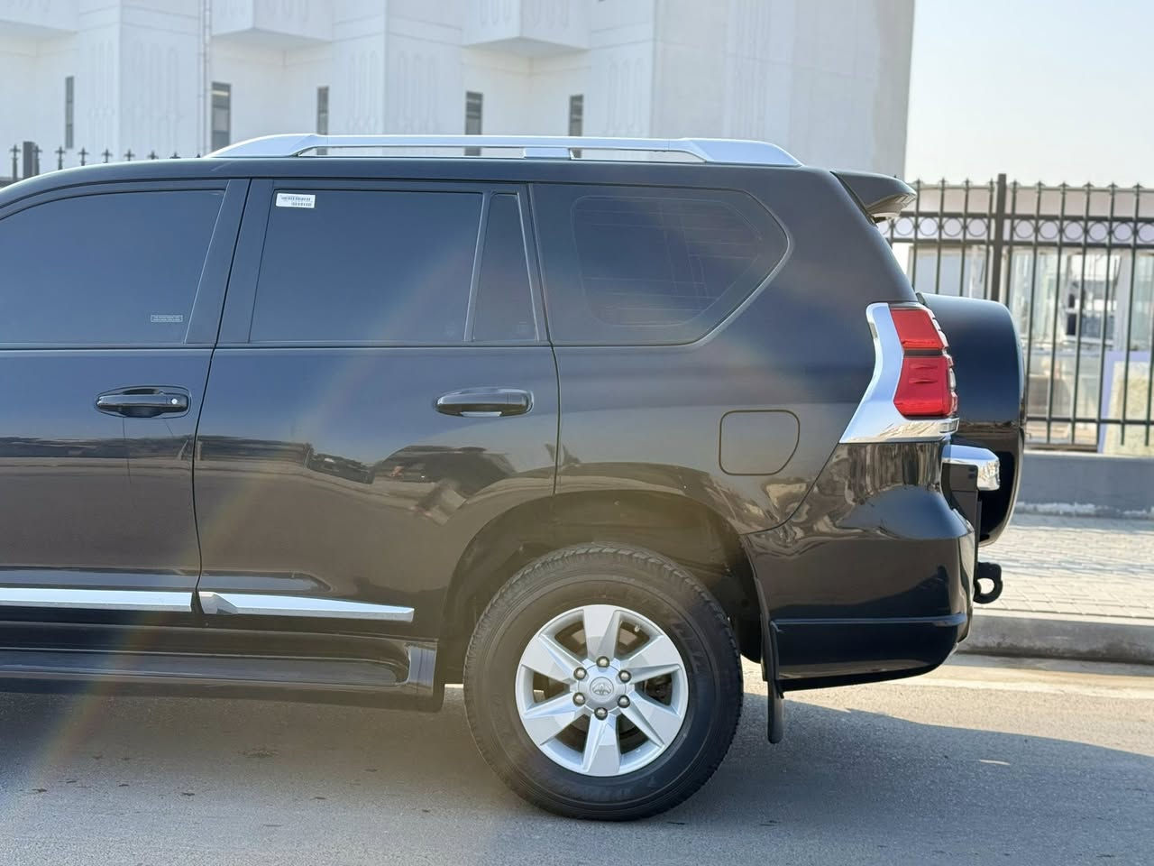 اللهم الصلاه على محمد وال محمد
للبيع  تيوتا برادو  ساز باب اول اعلى المواصفات 
فئه Txs
تجي كشنات جلد كراسي تحكم كهرباء 
شرط نضافه فول 
على  ايد وحده من الشركه والي هسه لوك سياره 
ماشيه 87 حقيقي
  (مكفوله من الحادث و الضربه والتبديل  والصبغ ) 
فقط حالوب وهذا الشي مو بدينا بيد رب العالمين والحمد الله على كل حال 

بمعنى الكلام جديده وعلى ايدي شرط 
مكان بغداد وسنويه جديده مشروع وطني بسمي 
رقم بغداد الجديد 
سعرها370 $ مع المجال البسيط 

***********
