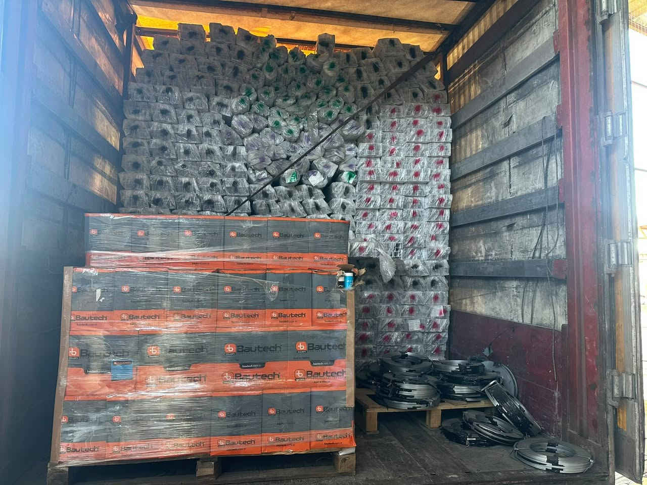 🌹  بحمد لله وبركاته  🌹

{ شركه وداد الخير للتجارة العامة }

تم وصول حاوية المواد التركي 
مقطع { RALTIN PLAST } P.V.C

💯 مقطع الوزن الثقيل 💯

الابيض . الاسود 

كافة الاكسسوارات والملحقات 

‼️بسعر تنافسي جداً 
‼️ جملة . مفرد 

🎁 يوجد عرض خاص لاصحاب المحلات والجملة 🎁

عنوان الشركة : النجف الاشرف حي الحرفين 

للاستفسار  واتساب :

طالب الابراهيمي : *********** , *********** 
حيدر الميالي : ***********

