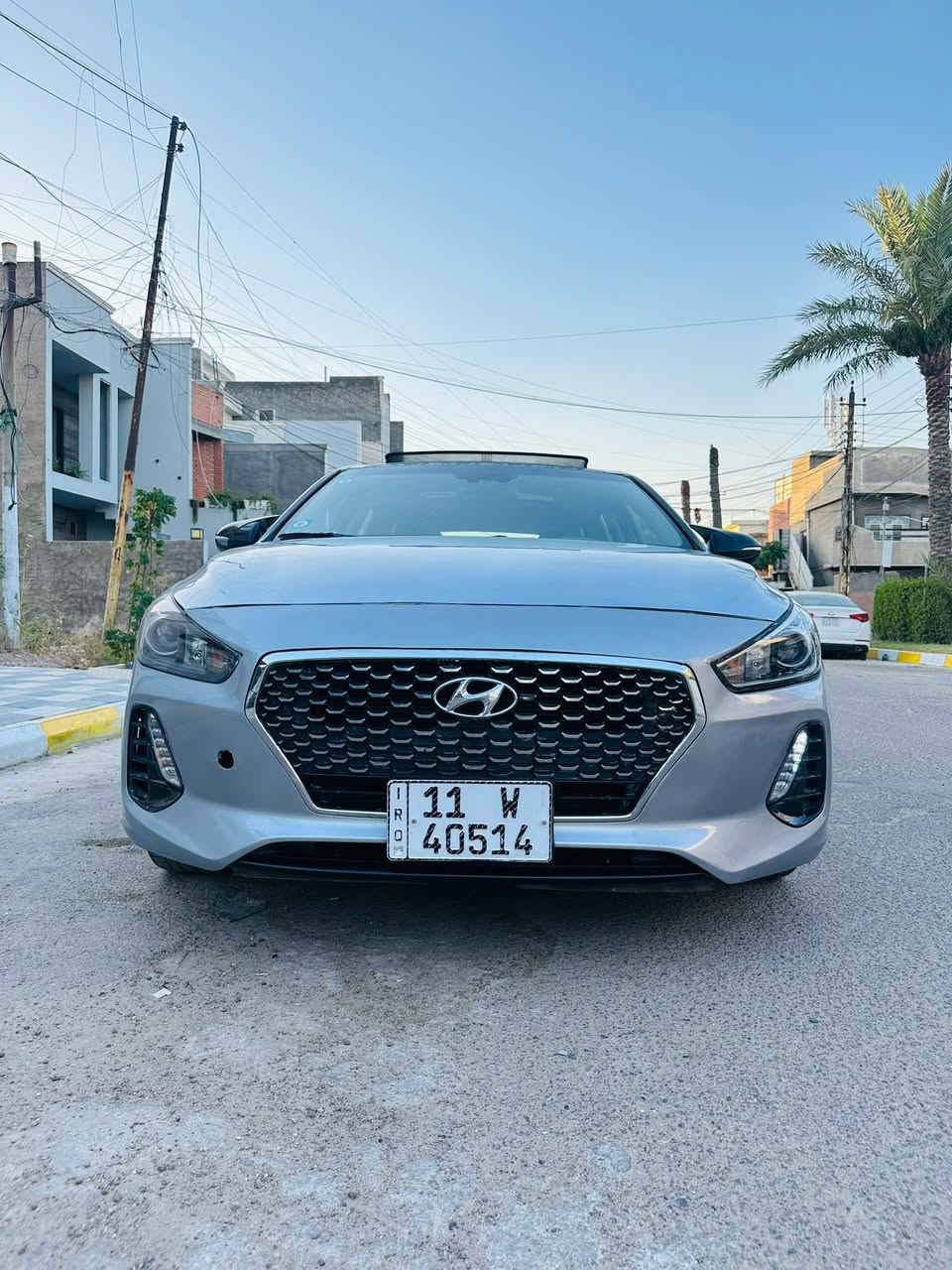 للبيع هونداي النترا GT 
موديل 2020 شكل الجديد 
محرك 2000 الكبير 
كير AT 
ماشيه 40 على وظع الشركه 
السياره فوووول مواصفات 
بانوراما 
بصمه تشغيل وبيبان 
جنطه بصمه 
ويل كب الكبير بلادي مع تخم تاير جديد باتري جديد 
كشنات جلد وتدفئة بالكشنات 
كرسي كهربائي 
تحكمات ستيرن جهتين حاكيه أتصال بلوتوث 
شاشه كبيره مع نفكيشن وكار بلي
رادار جانبي وأمامي 
تبريد شاشه 
برده خلفيه 
نظام متعدد القياده 
وبعد بيه هواااي مواصفات 
سياره نظيفه وجاهزه على وظع الشركه 
طخته جاملغ وبنيد من امريكا 
السعر 105 ورقه سعر مناسب جداً 
مكاني الغزاليه 
***********
