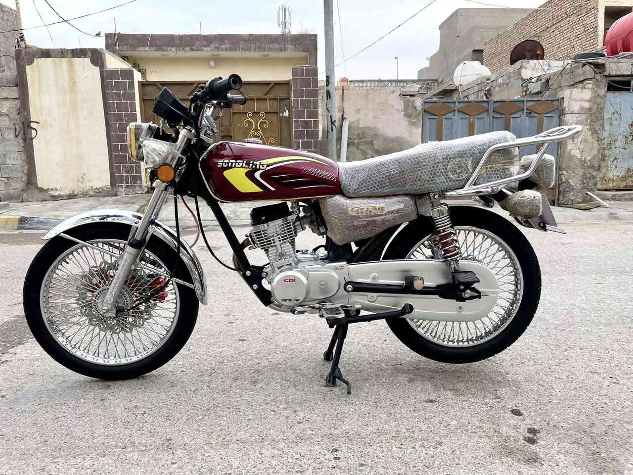 السلام عليكم
دراجة تايكر 2025 كفالة وكلهة شغالة  دراجة بعدهة جديدة واحلى من صور اوراقهة اصولية وكاملة سعر 675 وبية مجال 
ديالى بلدروز ***********
