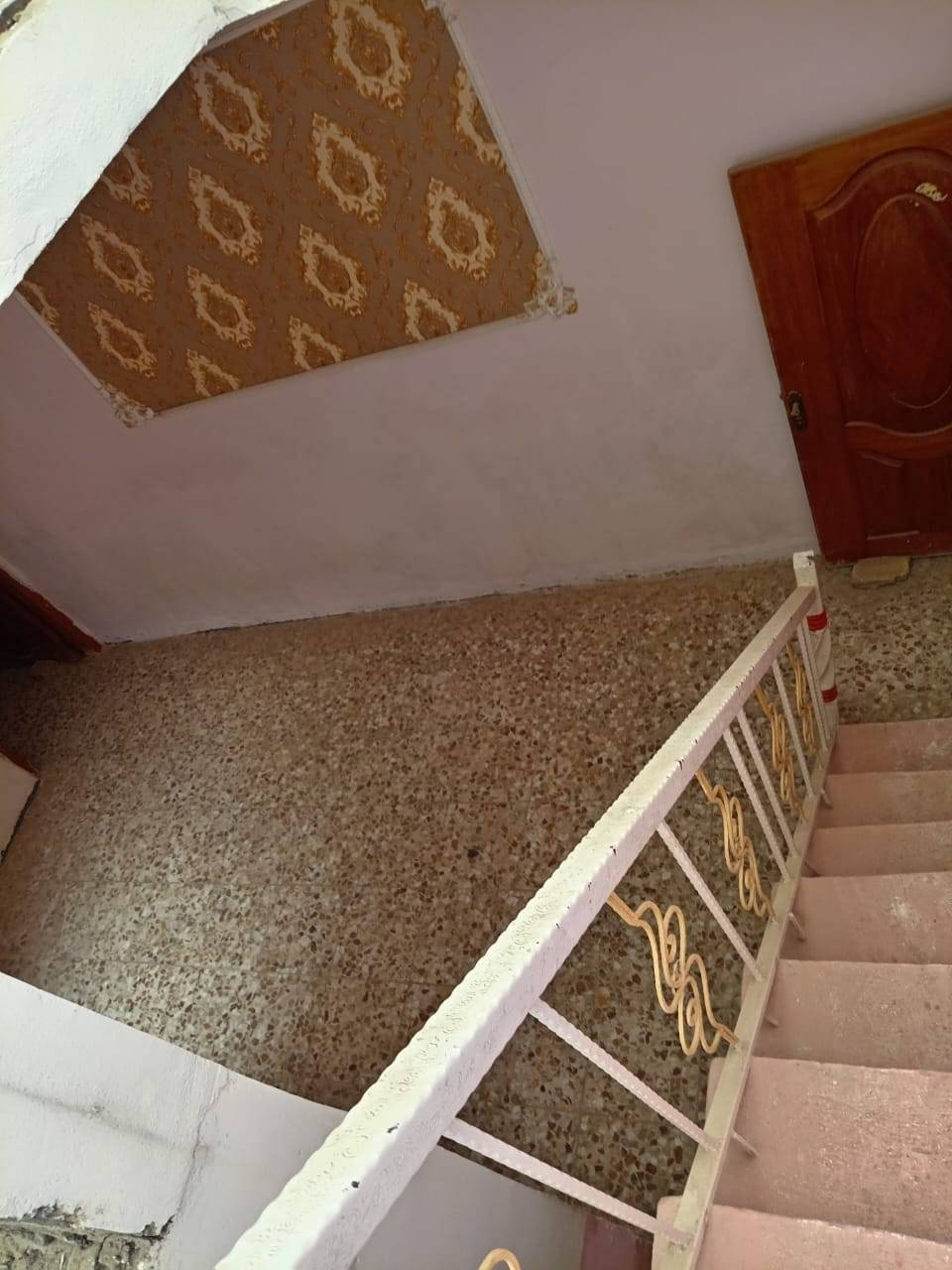 يالله بيت للبيع المساحه 100متر سند ٢٥ قرار محكمه غرفه او صاله استقبال مطبخ او صحيات داخليه او خارجيه البناء درجة أوله خدمات كامله مي كهرباء مجاري العنوان كربلاء طوريج خلف مدرسته امال الاجيال السعر 37 معه مجال للشراي /

مراجعت مكتب الابداع العنوان شارع الحوالي قرب مطعم قنديل *********** /*********** واتساب تفاصيل أكثر اتصل
