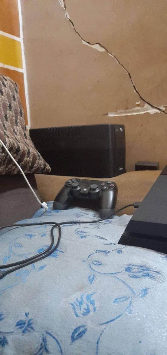 السلام عليكم
عندي بلي 4 و3 تفاصيل جوة 👇🏽.... 

بلي ٣ مهكر يجي ويا كامل ملحقاته ويا يدتين ويجي ويا هديه هارد بي ٥٠ لعبه بيه العاب قويه رايده قفله ب٧٥

بلي ٤ مهكر نضام قرص يجي ويا كامل ملحقات بي لعبتين بيس ١٨ و٢٦ نضيف مداخل صيانه رايده قفله ب٢٥٠ ويجي ويا يوبي اس ٨٥٠

للأستفسار خاص او على رقم ***********
