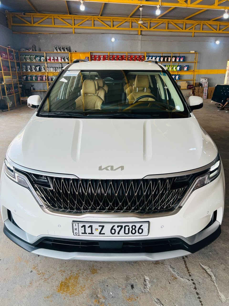 سلام عليكم كرنفال 2023 بانزين بلاد مواصفاتها معروفة 
رقم بغداد بسمي رقم صاحب السيارة ***********
