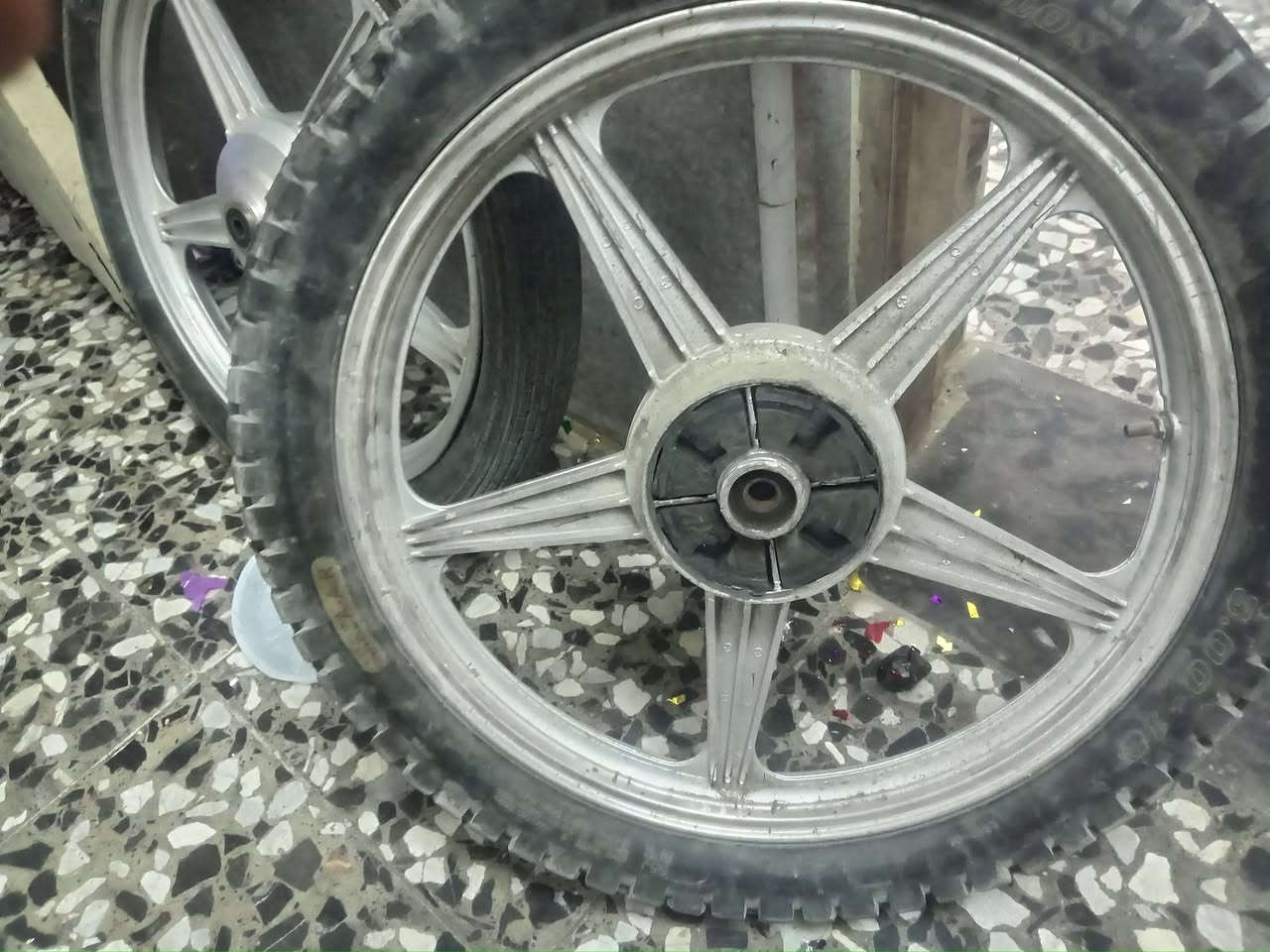 سلام عليكم عندي ويلات ما دراجه ايراني وصالنصه لبيع  السعر خاص
الرقم ***********
