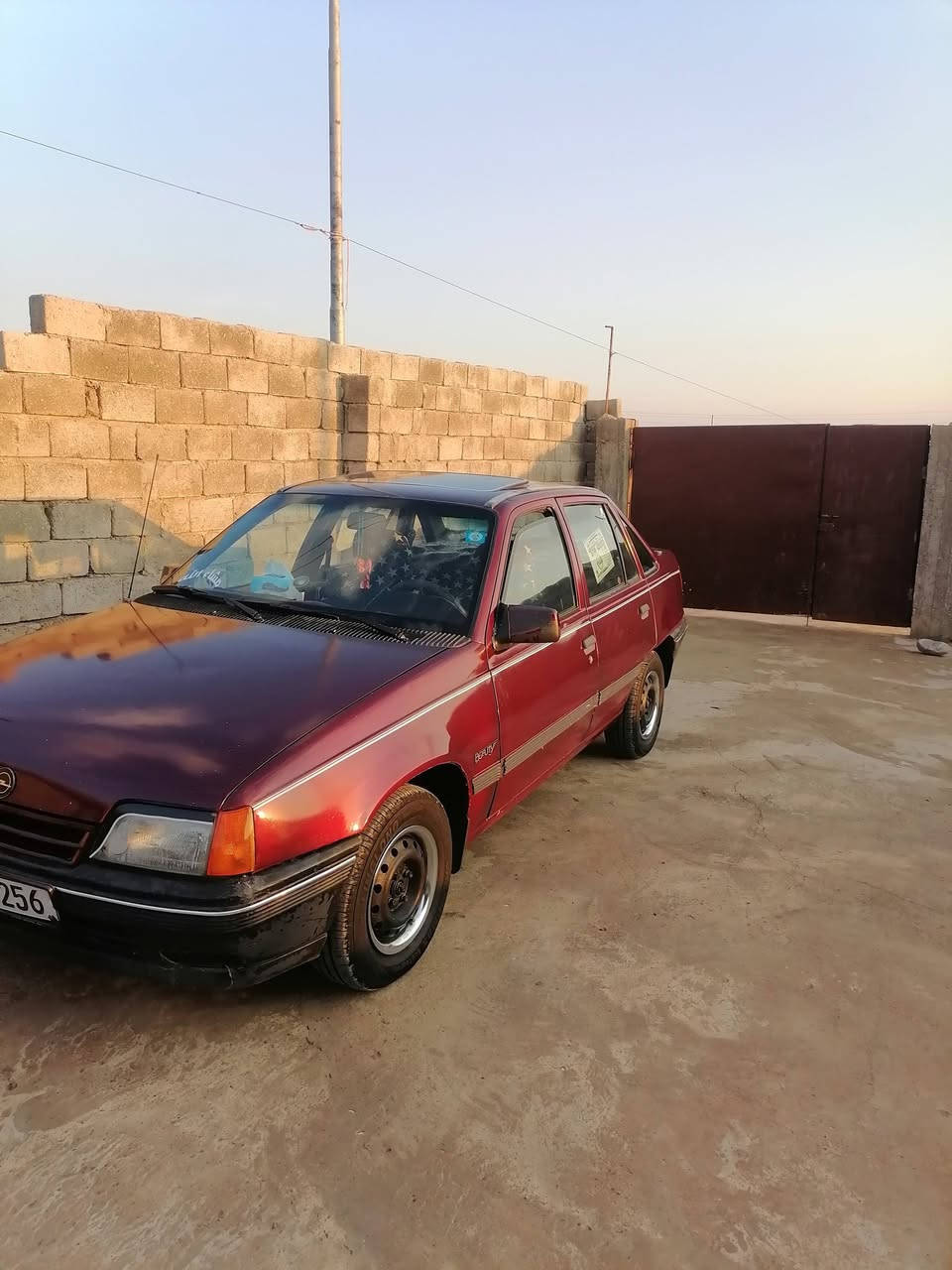 حجم ١٦
مصبوغه جماليه
السياره باسمي
السعر ٢٨ بيها مجال شي قليل
مكان نمرود قريه اكبيبه
***********
***********
