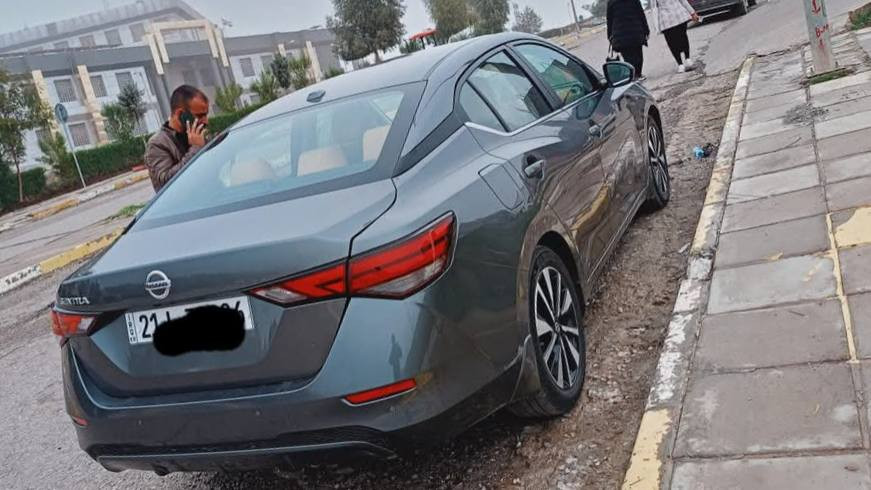 نيسان سنترا SV اعلى فئة موديل 2023 وارد امريكي للبيع
________________________
#الــمــواصــفـــات :-
{1} محرك 4 سلندر ٢٠٠٠ اقتصادي
{2} انضمة قياده ايكو وعادي وسبورت
{3} شاشة كبيرة + Car Play
{4} رادار امامي
{5} شاشه كبيره للتحكم في ايعازات السياره
{6} كشنات جلد و تحكم كهربائي 
{7} توقف ذاتي امامي + خلفي (مانع تصادم)
{8} حساسات خلفي
{9} تحكم سترين جهتين
{10} نضام abs مانع انزلاق
{11} مانع انزلاق الاكتروني + مانع انحدار
{12} نقطة عمياء
{13} ويل كروم
{14} حجر بيئة بلادي موجود
{15} ماشية 18000 ميل فقط
{16} رقم سليمانية 
{17} فتحة سقف + بصمة 

السعر 150 ومجال بسيط
رقمي للتواصل واتساب : ***********
