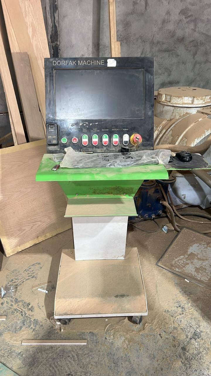 CNC للبيع
٣٦٠ في ٢١٠
نظيفه جدا جدا 
ماتور إيطالية
مكان سليمانية
***********
