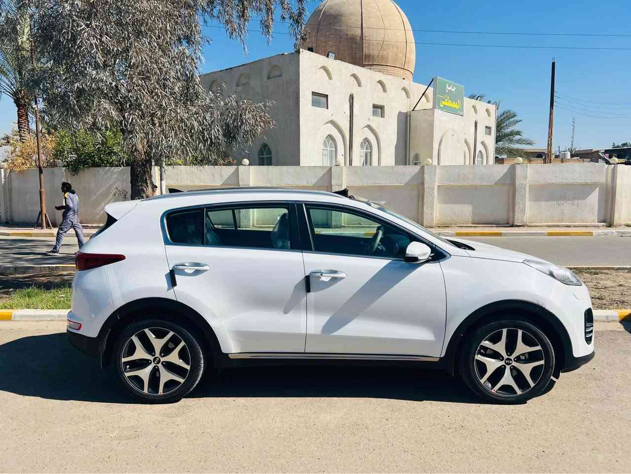 سلام عليكم سبورتج جيتي لاين موصفات معروفه اعلى فئه. مديل ٢٠١٩
مكفوله من صبغ والتبديل  والفتح 
ماشيه ٦١حقيقي 
السعر ١٩٩
وبيه مجال كلش قليل  بدون احراج  يعني حك الجيه فقط 
مكان بغداد الدوره 
*********** بغداد, العراق
