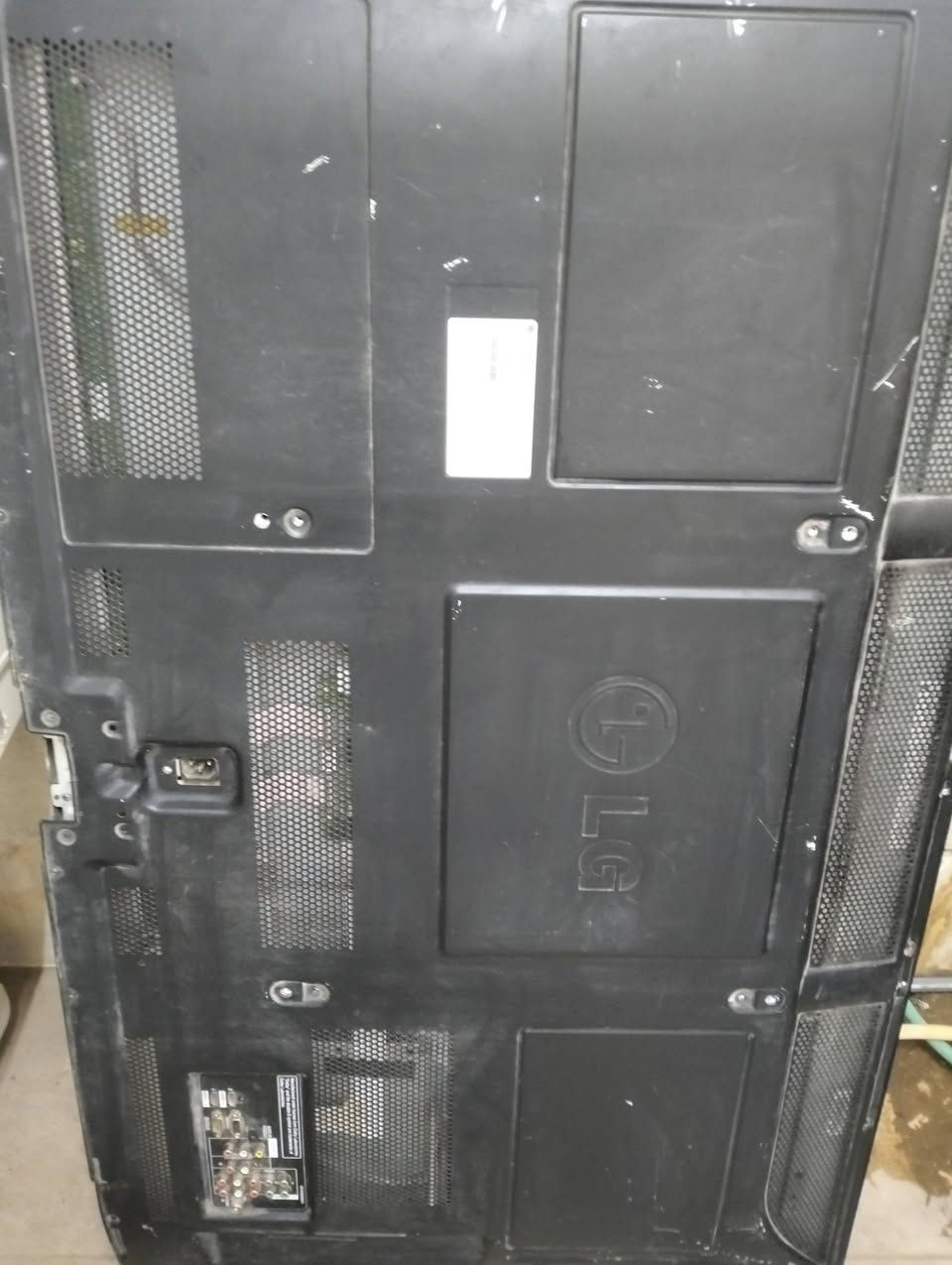 #للبيع شاشة  LG كوري
حجم 50 عاطل 
خلي سعر وراسلنة وتدلل


**إذا كنت صاحب هذا الإعلان وتريد حذفه لأي سبب، رجاءا أرسل رسالة إلى الدعم الفني**