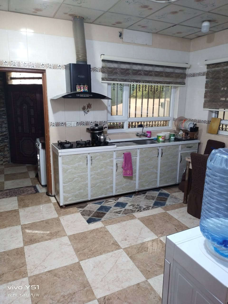 #دار #للبيع  🏠  طابقين طابو ملك صرف 

#المساحة :-   200 متر 

#واجهة الدار :  10  *  20  العمق

#السعر  :-   مراسله الصفحه او  واتساب ***********      

#الموقع :- كركوك — سايدين المرور القديم مقاطعه ٤٩ قرب حلويات الشام موقع جيد قريب من سايدين ومن كافه الخدمات

#تفاصيل الدار

🏠 الطابق الأول 
 
- استقبال 
- هول
- غرفتين نوم
- مطبخ 
- صحيات
- درج خارجي
- كراج سياره 

♦️الطابق الثاني 

-استقبال
- هول 
- غرفتين نوم 
- مطبخ 
- صحيات

#للأستفسار الأتصال على الارقام التالية :-

 ***********   واتس اب
