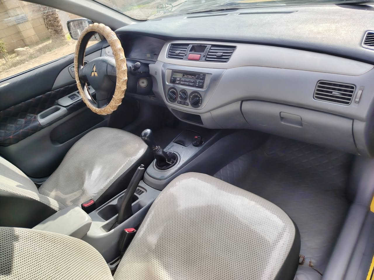 السلام عليكم
للبيع لانسر موديل 2010  رقم ديالى محرك جديد  مكان ديالى سراجق سونار موجود بل صور السعر ٧٠ وبيه مجال تصل على رقم هاتف ***********
