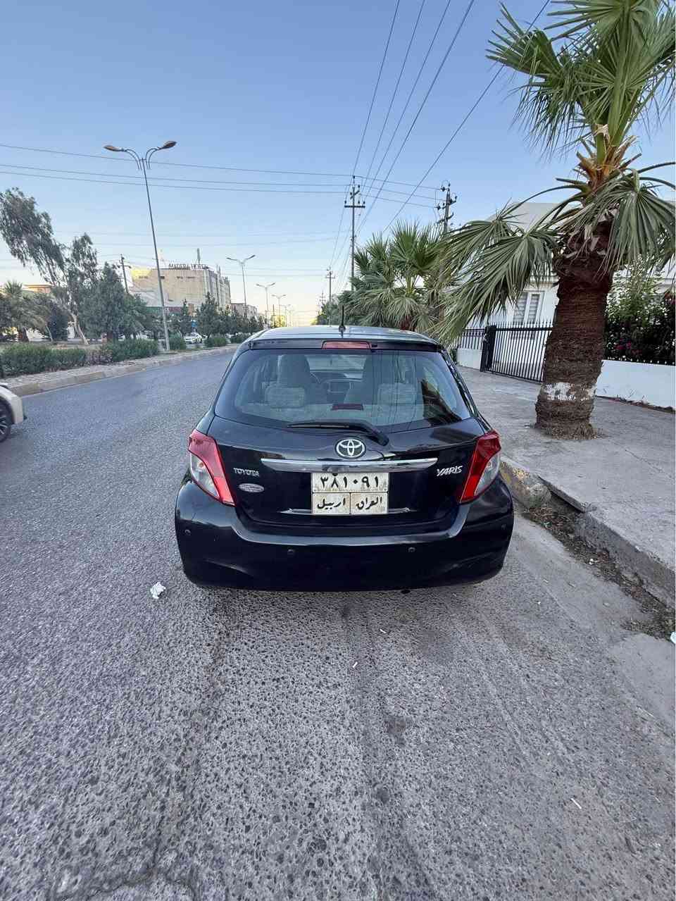تويوتا يارس 
مۆدێل ٢٠١٣ 
ڕەنگی ڕەش
هیچی نیە بێ لێدراو تەنها کەمێک کاڵبۆتەوە 
١٧٨،٠٠ رۆیشتوە 
سنوی بەسەر چووە
داوای ٩٠ وەرقە دەکەم کەمێک مامەڵە
ژمارەی پەیوەندی /*********** أربيل, العراق

