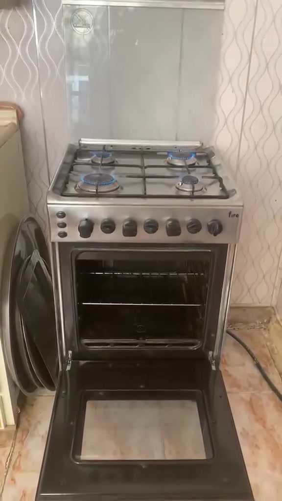 طباخ نظيف ماداخل تصليح للبيع السعر ١٠٠  للتواصل ع *********** ب واتساب

