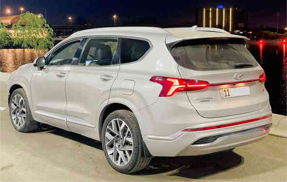 هونداي سنتافي2021 
خليجي  سياره بيه اربع قطع صبغ بدون دواخل 

مواصفات لمتت المعروفه
عداد المسافات 25الاف مايل 

ـــــــــــــــــــــــــــــــــــــــــــــ

🍂مواصفات السياره

ـــــــــــــــــــــــــــــــــــــــــــــ
تحكمات ستيرن 
رادار امامي جانبي خلفي 
كش جلد كشن هيتر كشن كهرباء 
محرك 6 سندر
ويل كب كروم 
لايكات ال اي دي زينون 
كشافات امامي ضباب 
صندوق كهربائي خلفي 
تبريد وتكييف الهواء مركزي 
بردات خلفيه جانبيه 
جير ماوس اوتوماتيك 
خمسه انظمه للقياده ترابي ثلجي 
نظام ايكو سبورت نورمان 
نظام ابل كاربي 
نظام اوتو هولد اوتو بارك 
بصمه ابواب بصمه تشغيل تشغيل عن بعد 
كاميرات محيطيه 360 درجه 
رادارات محيطيه 360 درجه 
بانوراما سقف السياره 
وبعد بيها المواصفات 
المحرك والجير بحاله
االطيبين للاستفسار اتصال هذه مباشر

﴿***********﴾
مكاني بغداد البلديات 
خابر وتؤمر📜
