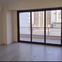 استوديو • فارغ • لالاف توين تاورز