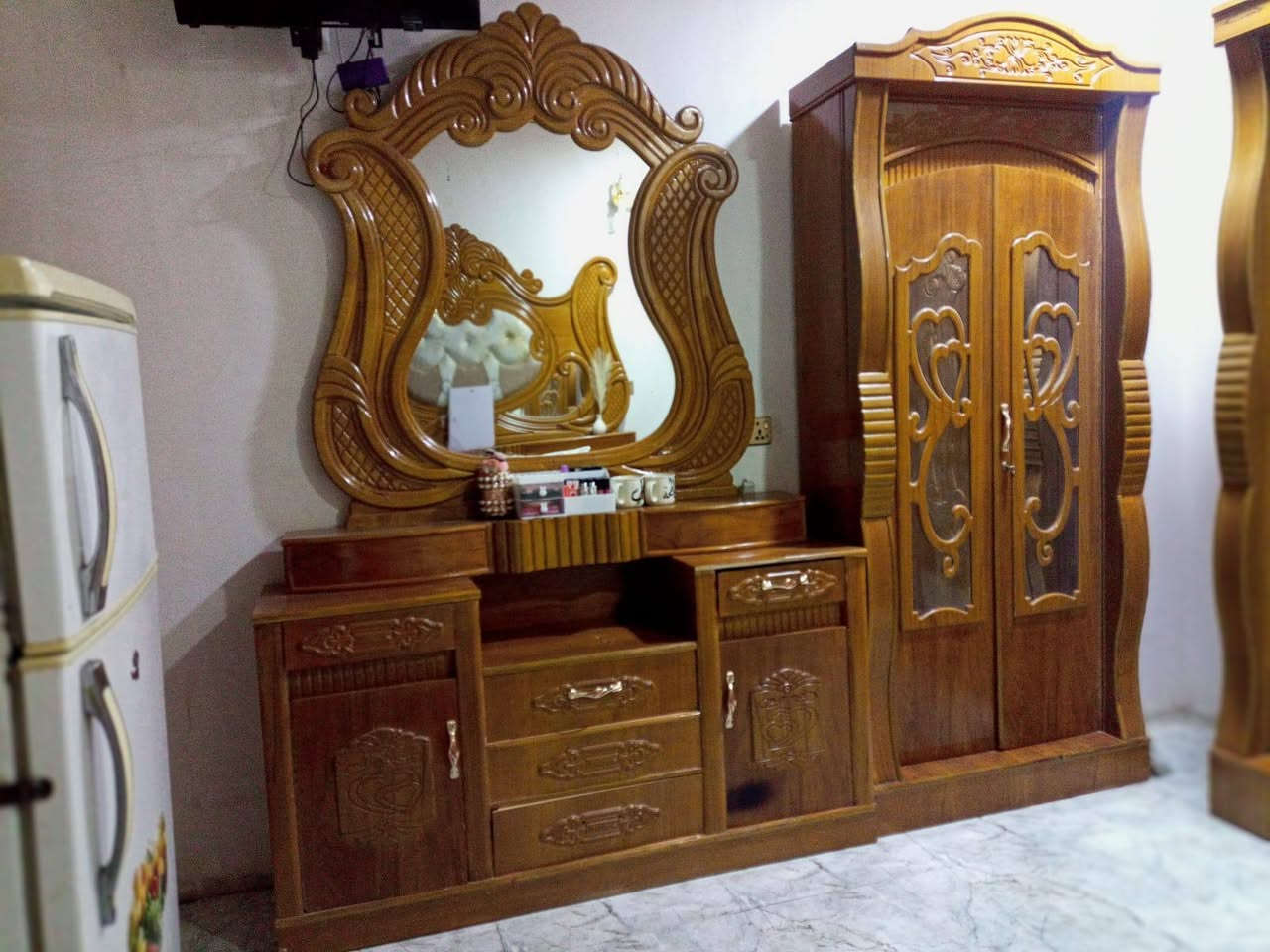 السلام عليكم غرفة صاج عراقي مستخدمة قليل سعرها مليون قفلها 800للشراي***********
