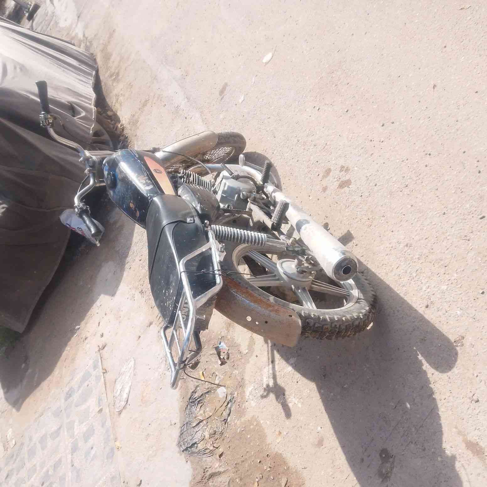 سلام عليكم نامة يراني 4 كير موديل 2019/ مكينة خير من الله بريك بل مكان سعر 300/ وبيها مجال مكان بغداد شارع فلسطين ***********/
