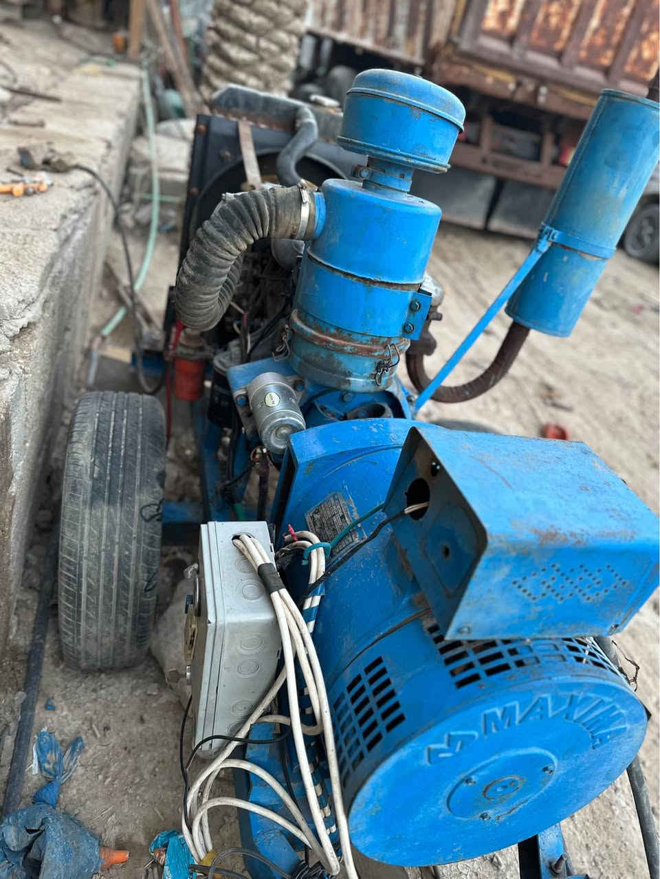 مولد للبيع 

المواصفات  24  kv ثري فيز
محرك ٢٧٠٠
العنوان نجف مناذره
السعر ١٢٠٠$
للاستفسار اكثر الاتصال على 
*********** المناذرة, النجف
