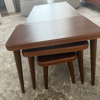 ميز • طاولة • ميز منزل • طاولة ديكور • ميز ديكور • ميز بيت