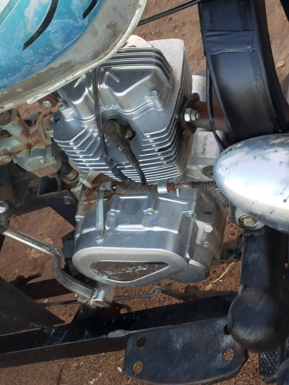 السلام عليكم ستوته انت عار للبيع موديل 2019 مقفوله كفاله عامه مكان النجف ابو صخير ما عايزه برغي رقم انجليزي ماكينه جديده كلها مقفول تخم تار.  ــــــــــــــــــــــــ ***********
