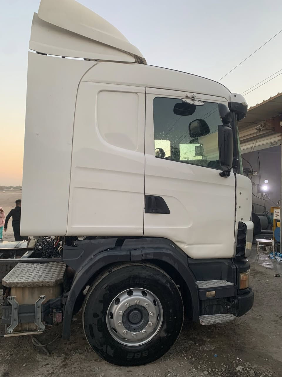 السلام عليكم سكانيا للبيع
٢٠٠٣رقم ميسان سنويه مجدده لل٢٩ شااصي مكفول باج بطن سياره كفاله عامه مكينه٤٢٠انجكتر كير ٣/٣ كهربائيات كلها شغاله مكانها البصرة الزبير سعرها١٥٠وبيها مجال ***********
