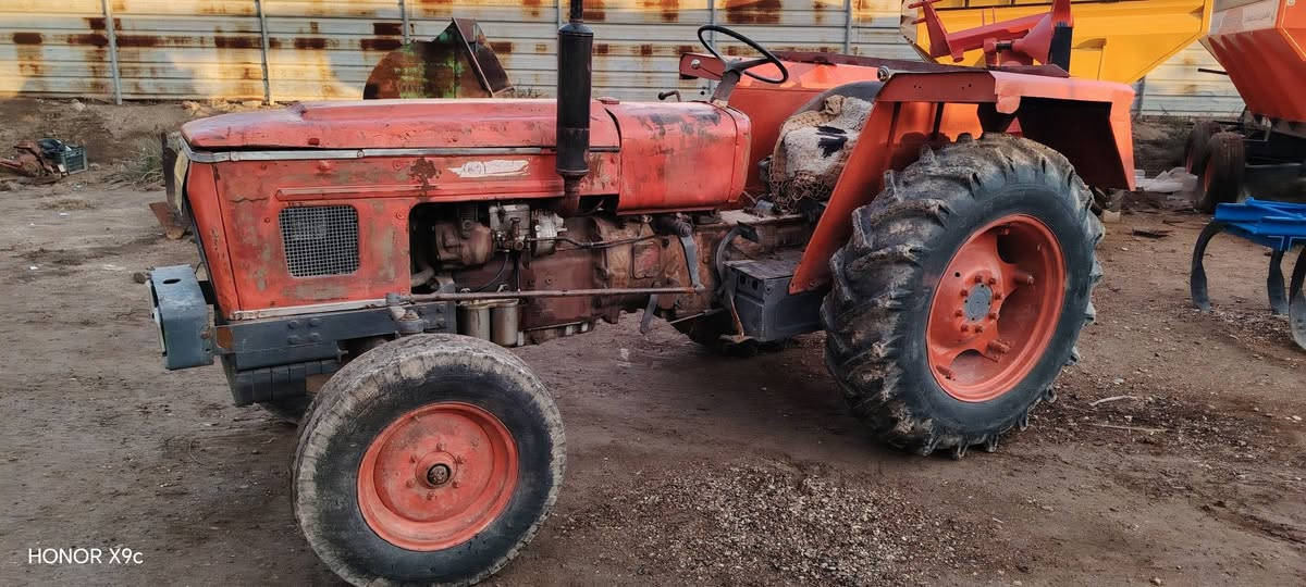 السلام عليكم عنتر ١٩٨٩ للبيع رقم بابل بدون تحويل العنوان بغداد اليوسفيه *********** ***********
