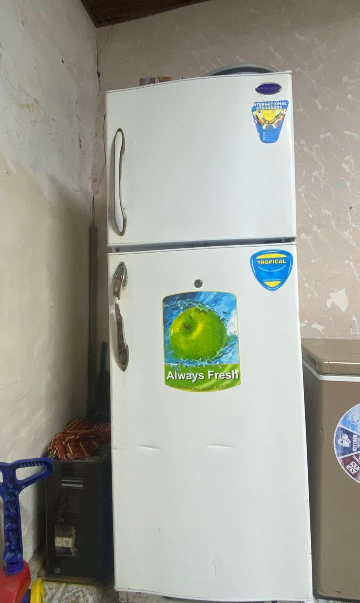 ثلاجة للبيع
كبيرة 125 وصغيرة 100 
صوبة 40 كلش نضيفة
الاسعار بيهة مجال
موفقية شارع دنك شراي خاص


**إذا كنت صاحب هذا الإعلان وتريد حذفه لأي سبب، رجاءا أرسل رسالة إلى الدعم الفني**