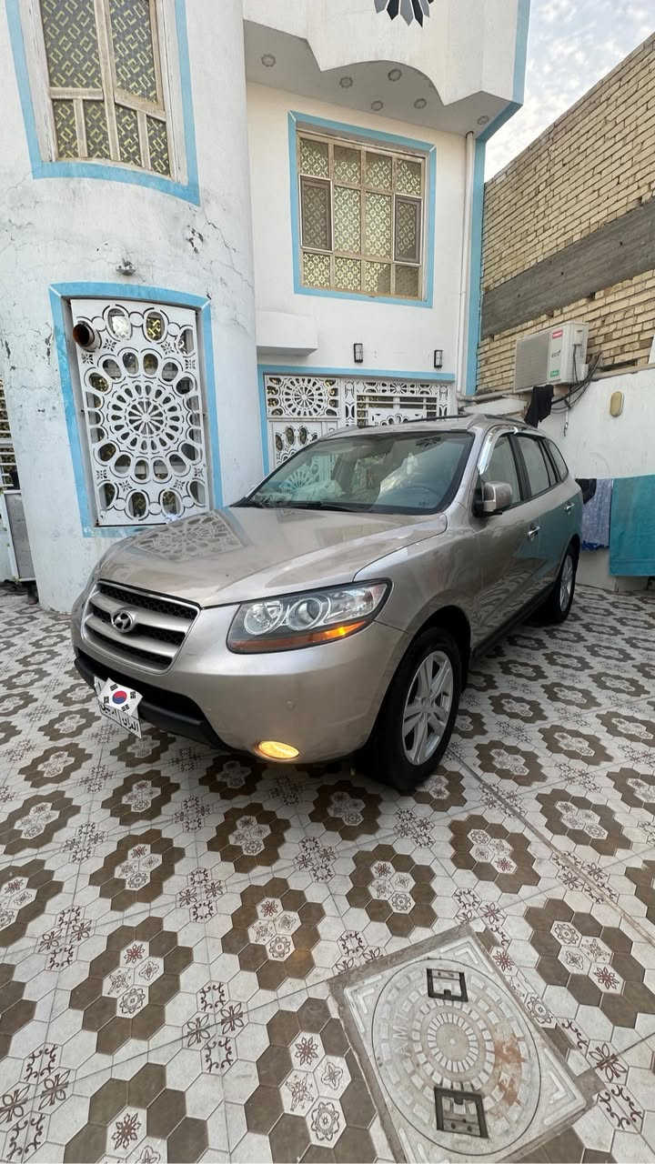 السلام عليكم عندي سنتافي 2007 وارد كندي سبعه راكب ثلاث قطع تبريد شغال ثلج ❄️دتفئه  شغال سياره سته سلندر بيه صبغ بنيد وربع من جاملغ وبيه صبغ يم البگلايت الوره سياره لا ضربه لا ايرباك  سعر 110بيه مجال ترهم بيع ومراوس مكان النجف الأشرف (***********)
