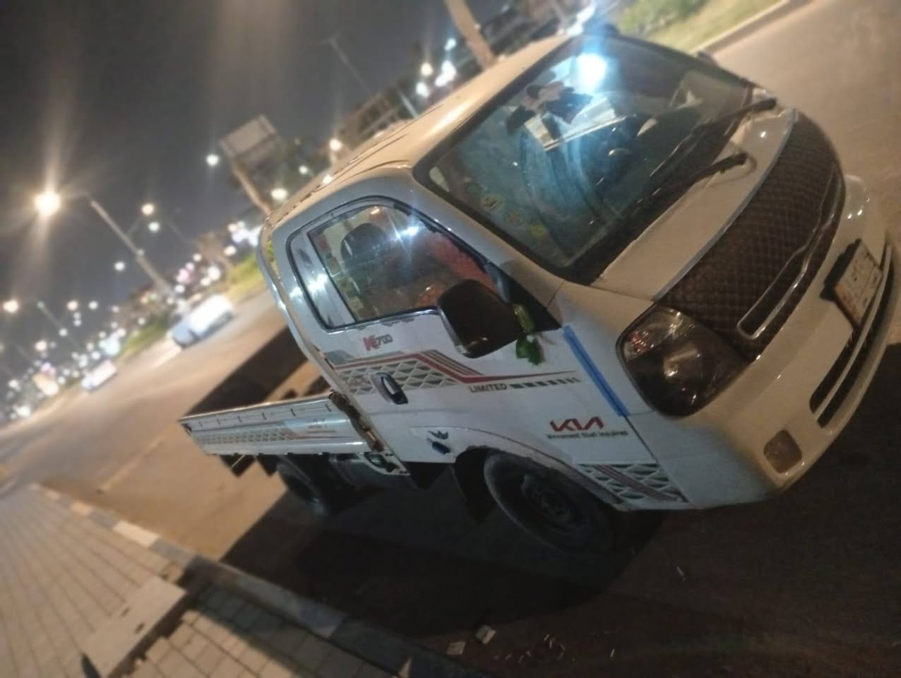 سلام عليكم كيا نثيه موديل 18 رقم بصره اسعر 90 مكان بصره مركز مدينه ***********
