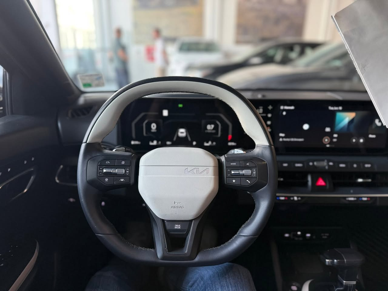 السلام عليكم
كيا K4 موديل 2025 ماشية 8000mi محرك 2000 فول مواصفات GtLine داخل ابيض بدون ايربك بدون دواخل نص جاملغ ونص باب صبغ صورحادث ورقم شاصي مرفقة مع الصور 

الاستفسارات والاتصالات 

***********

***********

العنوان اربيل مدينة معارض السيارات خلف شارع 100

صلي على النبي محمد صلى الله عليه وسلم
