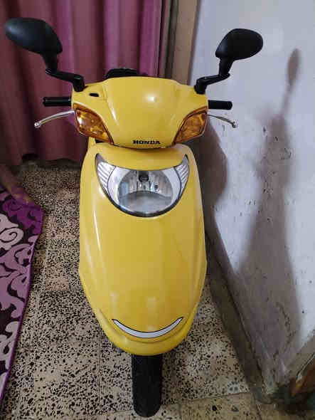 السلام عليكم
دراجه سبيسي ياباني رمبه ماماشيه بالعراق شي قليل كتلوك الشركه بيها مامفتوحه كفرات بلاديه مختمه  بعدها لوك جيب فيتر وياك وفحص  نگره سلف او هندر الكهربائيات كلها شغاله كيج بانزين الكيلو متر  حساسات بريك سلف لايت عالي ناصي بگ لايت صطاب اشاير صوتيات كله على وضع الشركه الدراجه خرسه شلعتها كلش قويه الدراجه مضمومه ماطالعه راعيها بس خمس تيام ينزل وبعداها لوك 
السعر 1100000 مليون او ميه وبيها مجال
 خواتها بواحد ونص واكثر   
المكان واسط قضاء الحي
*********** هذ رقمي الشراي يتصل
اسف عل اطاله
