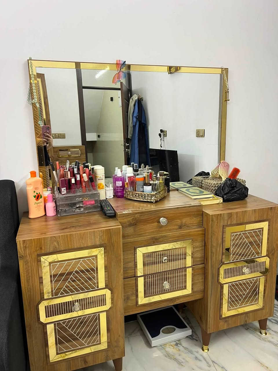 السلام عليكم غرفة للبيع اشتريتها بمليون و300 واريدها 750 وبيها مجال بسيط خشب تركي اصلي ونضيفة امانة الله مكاني بغداد للاستفسار خاص


**إذا كنت صاحب هذا الإعلان وتريد حذفه لأي سبب، رجاءا أرسل رسالة إلى الدعم الفني**