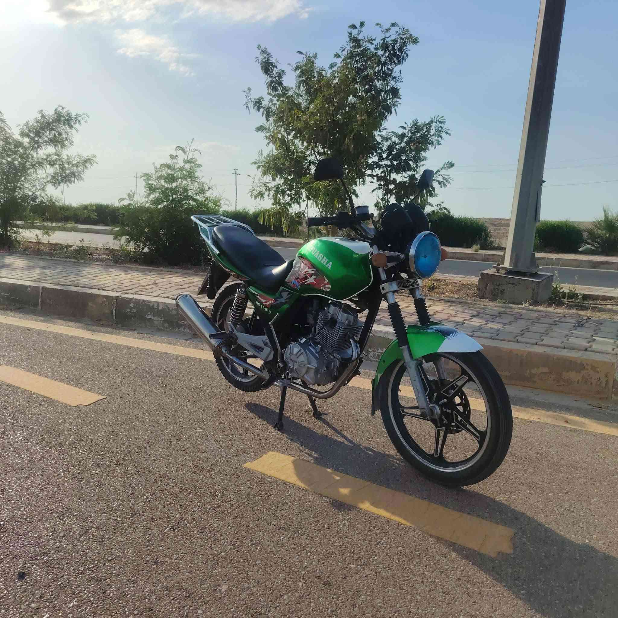 سلام عليكم موطور هايوشه موديل 22 كهرباياته شغاله
نقصه باتري بيه كسر بل محرك بسيط مامأثر 

محرك مو مفتوح سعر 550 مناسب يريده يتصل رقم 

***********
