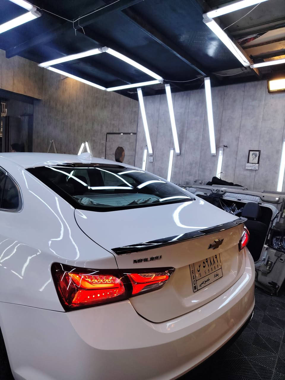 سلام عليكم شباب عندي شوفرليت ماليبو موديل ٢٠٢٢ ماشيه ٤٥ الف ميل رقم بغداد معوقين عندي وكاله والمعوق موجود بعد سنه وصير حره حادثه جاملغ امامي جهه السايق وبنيد والجاملغ الخلفي جهه السايق مواصفات LT موضحه بالصور السعر ١٠٥ ورقه يعني شده وخمس ورقات قفل وماكو هيج نظافه وهيج سعر وجاهزه من كلشي مابيه اي نقص كير محرك تبريد تخم تايرات جدد نضيفه من داخل وخارج الحمدلله كله ع ايدي ودهن اصلي وبانزين محسن التواصل على الرقم *********** واتساب
