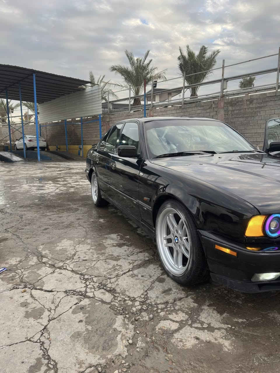 السلام عليكم من رخصة الادمن
BMW E34 530i V8 اصل 
موديل 1992
سيارة مشروع وطني والسيارة احلى من الصور شرط ترايك وين ميعجبك كير وميكنة حاوية مصار فتره من شادها عالي ناصي كله LED سوارات متغيرة بل تلفون بيه اكثر من85 لون وصلايب كشنات كهرباء دعامية الخلفية ام بس يحتاجله صبغ مشودة كفر بس يراد اله صبغ ماعندي مجال اصبغ وبيه ضربة بل جاملغ الخلفي مواصله لا للجنطة ولا للغد عكس السايق وصدرها تعبان اني جايبة بس مشادة بل جنطة تبريد وياه السويج نقص فقط تخم تاير مكاني صلاح الدين قضاء بلد 
***********
