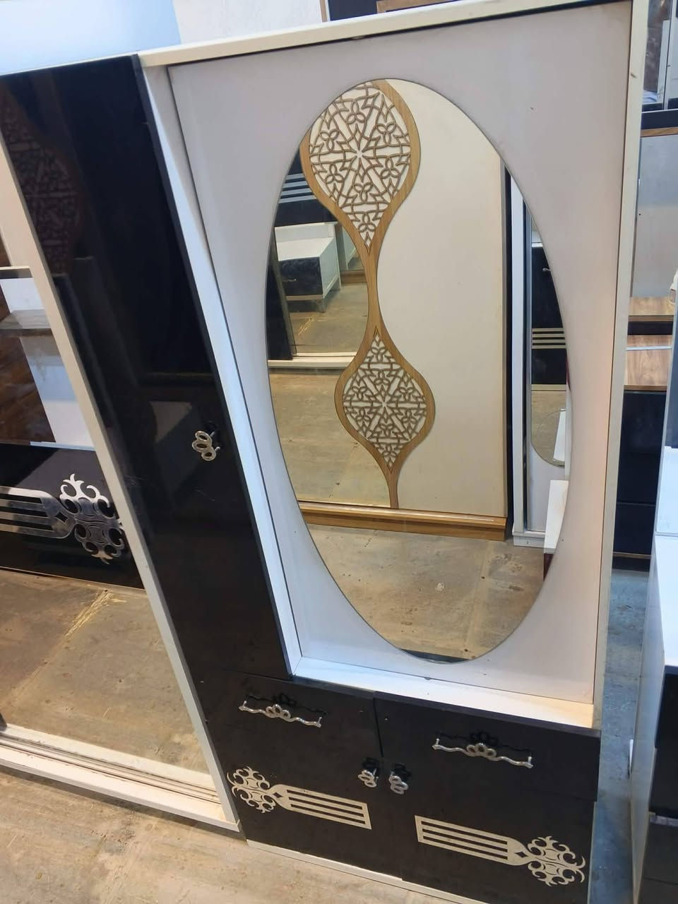 غرفه نوم تركي 🇹🇷🔥 
مستخدم كنتور سلايت 
7قطع نضافة 95 💯 
سعر450مع شد ونقل مجاني محافظات كروه🚛🧑‍🔧


**إذا كنت صاحب هذا الإعلان وتريد حذفه لأي سبب، رجاءا أرسل رسالة إلى الدعم الفني**